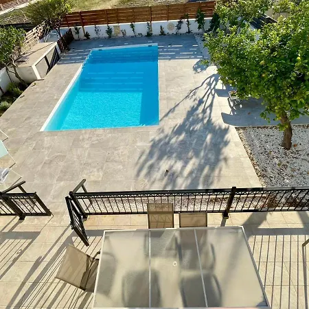 Nyaraló Sunny Pool House Píla